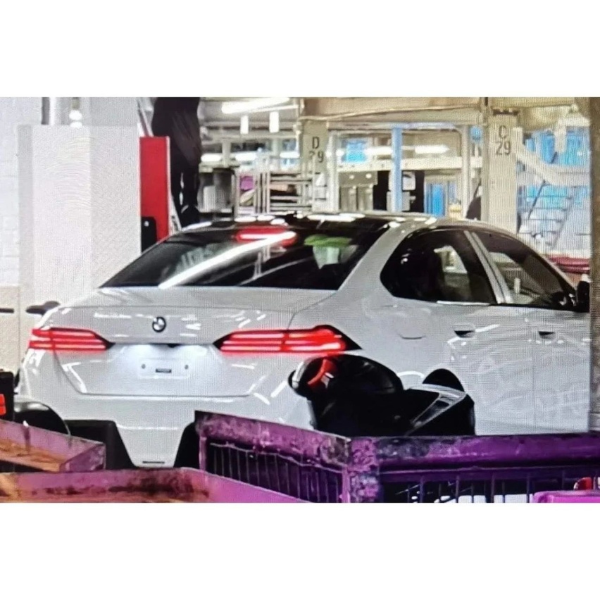 全新一代宝马G60 5系实车曝光，5月23日全球首发！
