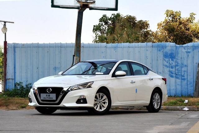 2020款天籁、红旗E-HS9、新款马自达3，你看上哪一款了
