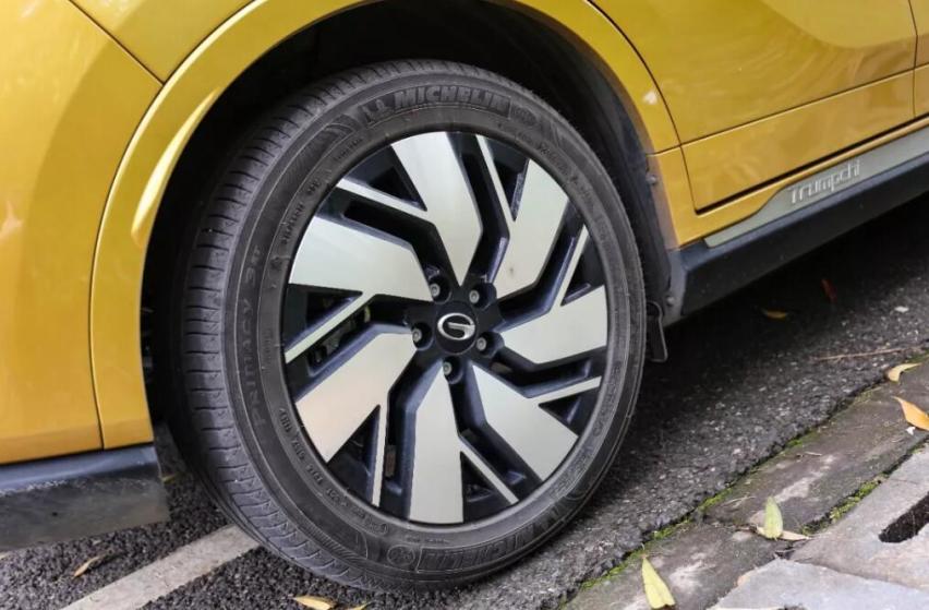 说到新能源车，广汽新能源最近上市了全新Aion S车型，而且