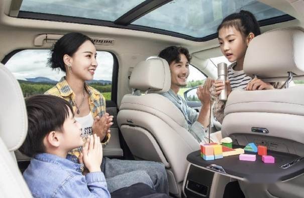 可以越野的奶爸车？腾势N8真有这个实力吗？