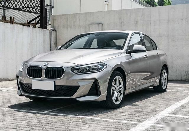 手握15万买思域？这蓝天白云不足15万，真正入门豪车，年轻人都爱
