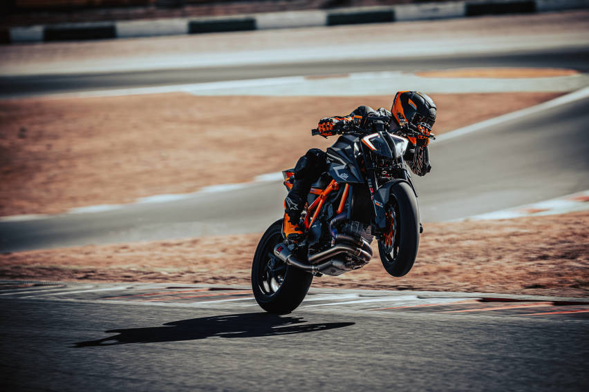 野兽入侵，注意！2023 KTM 1290 SUPER DUKE RR