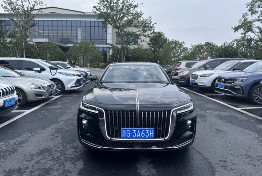 红旗H9实测：天棚底盘惊艳、油耗9.7L，辅助驾驶仍需提升