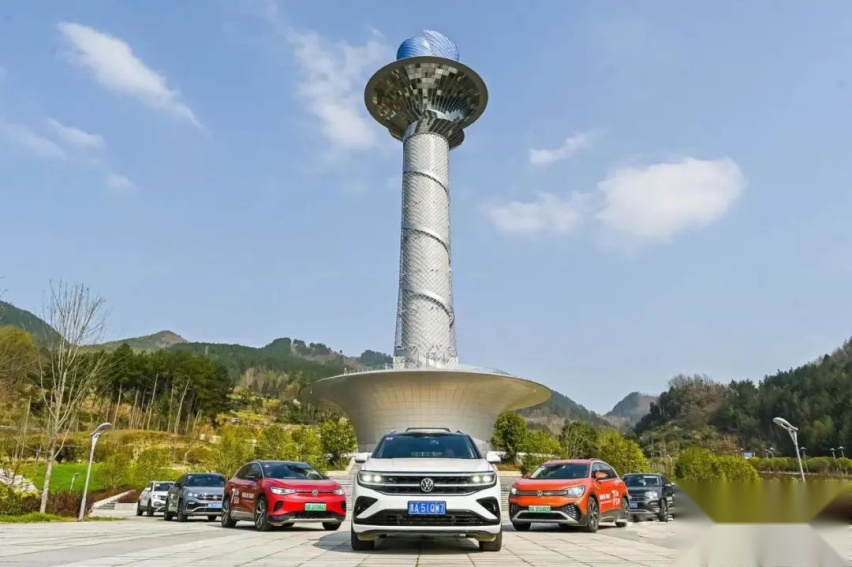 走进贵州“天眼”,与探岳打卡大国重器