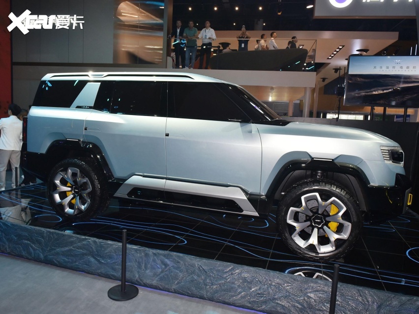 插混硬派越野suv 方程豹豹8概念车亮相 浓浓赛博朋克范儿