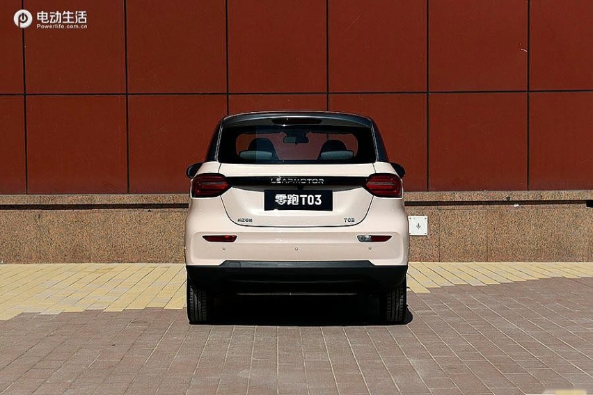微型精品家庭用车 实拍2021款零跑T03 400豪华版