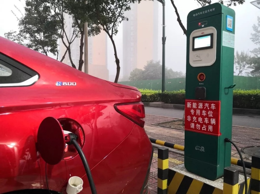 和北汽新能源EU5 R600 北京-成都的5天2400km