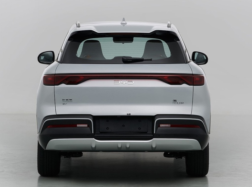 比亚迪全新纯电SUV，元UP实车曝光，外观跟宋L很像