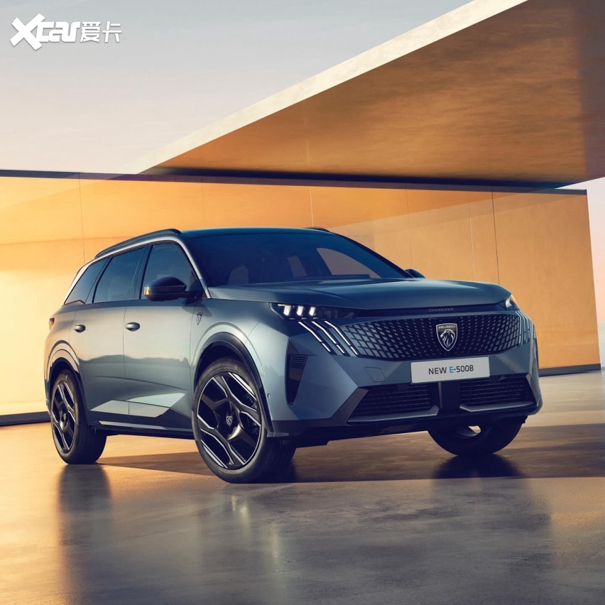 但是我希望这款车能国产,因为中国汽车市场太需要像标致5008(参数