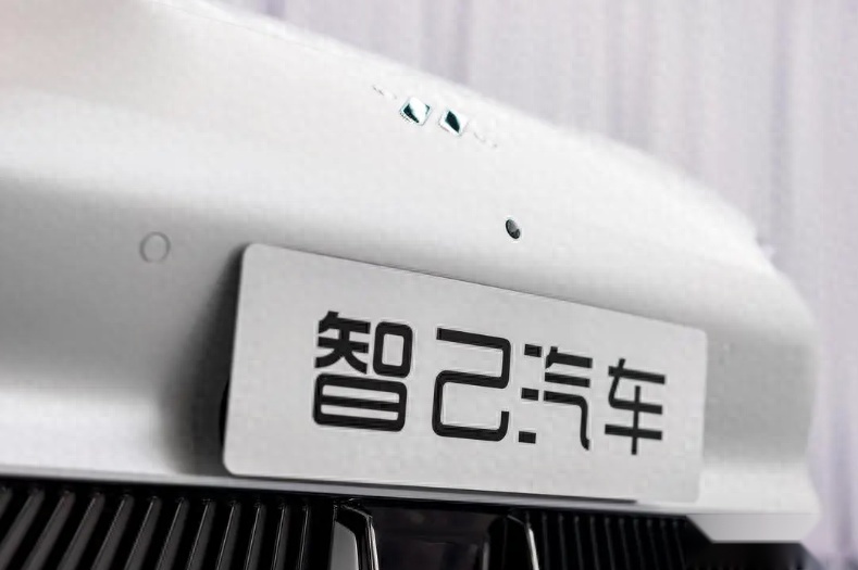 智己翻车！车机故障遭遇大面积投诉