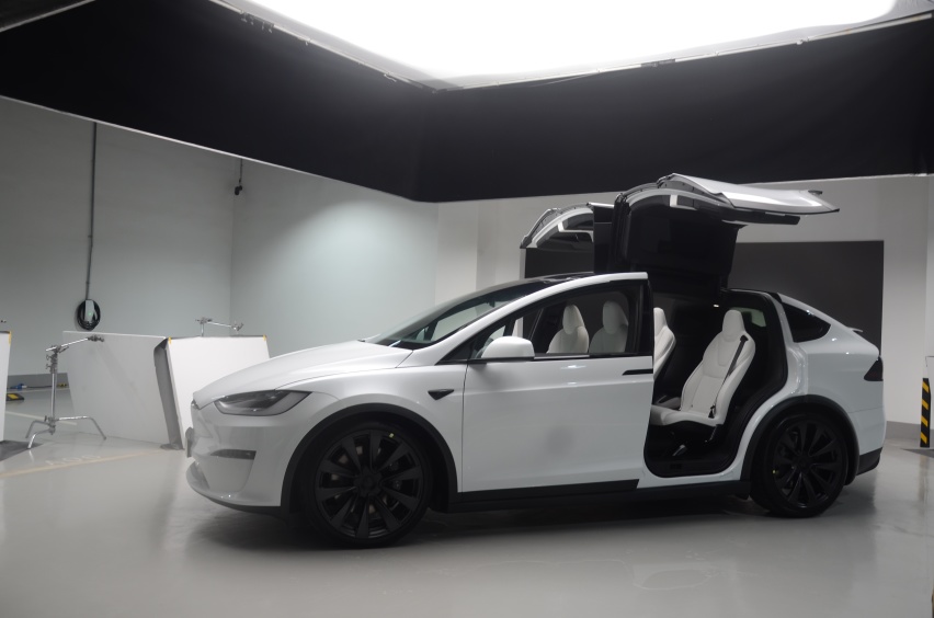 静态感受特斯拉Model S Plaid，静若处子的极简，动如脱兔的张