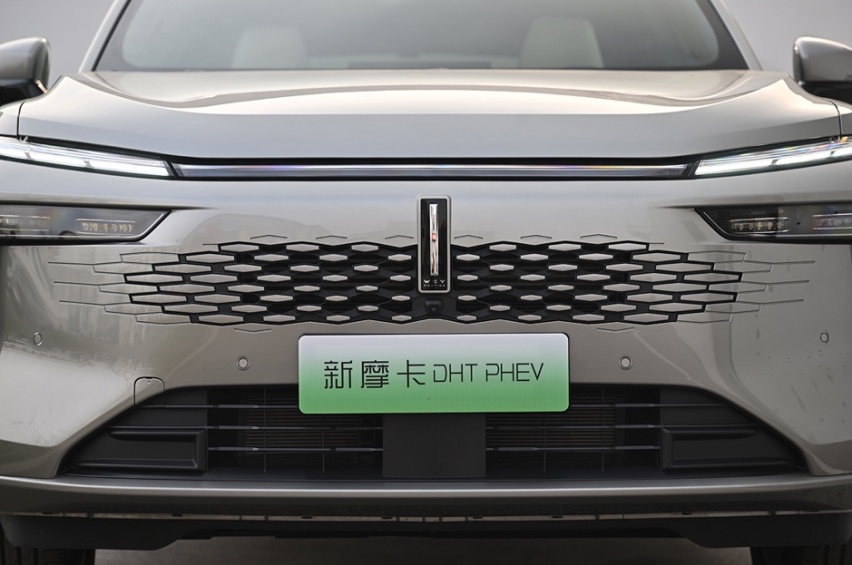 25万豪华大五座-新摩卡DHT-PHEV登场