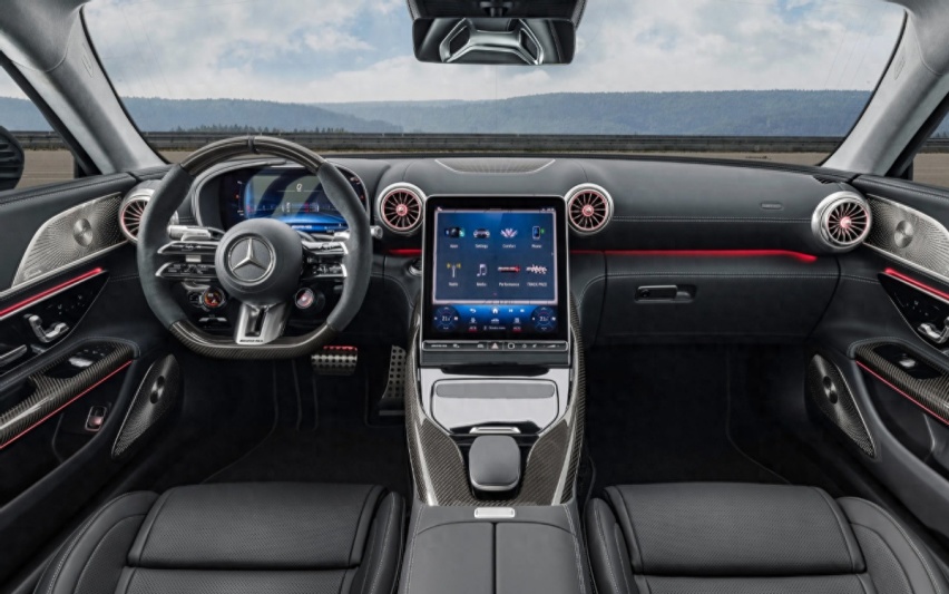4.0T+V8动力，零百加速仅3.2秒，全新AMG GT跑车发布
