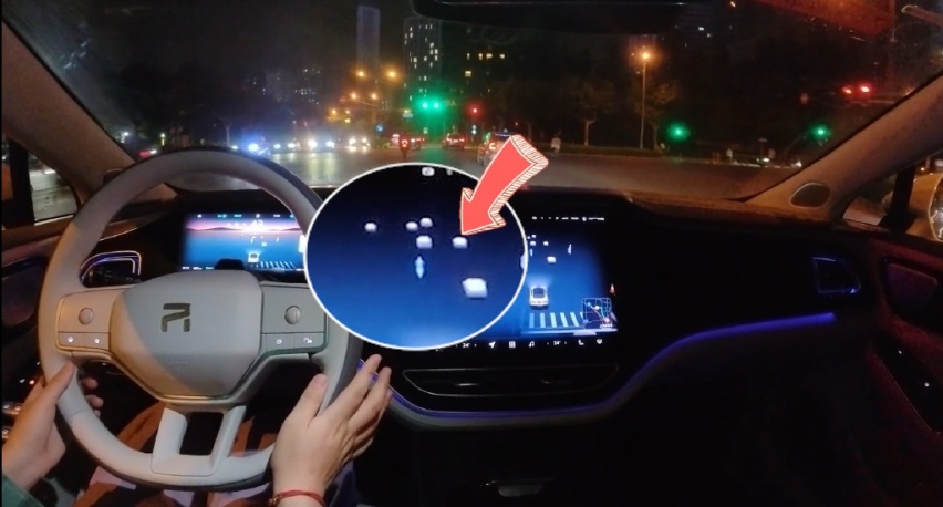 自动变道能加速超车、可以看懂前车灯语，飞凡极智AI系统OTA上线