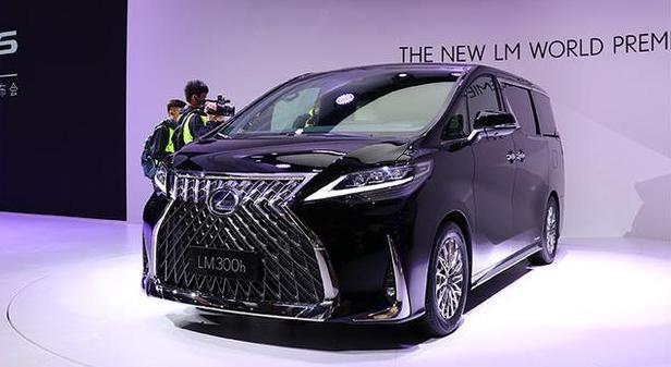 雷克萨斯LM300h首发，超豪华4座前后双舱，或加价50万！
