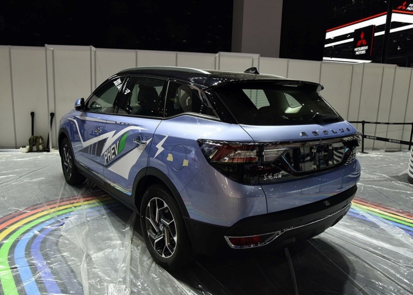 官宣油耗1.6L的国产PHEV，1.4T+电机迎合动感
