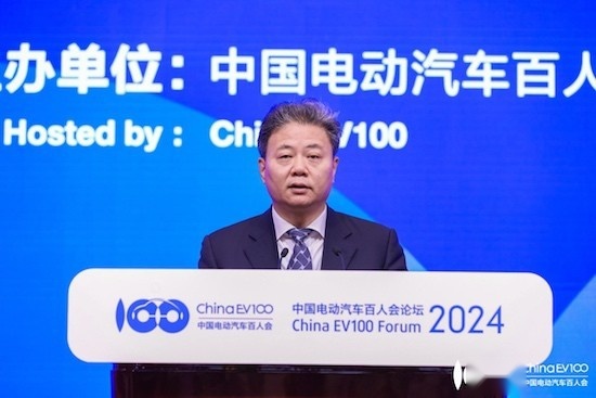 百人会论坛热议充电桩建设，威睿800kW充电桩解决出行痛点