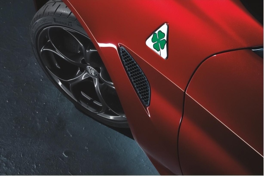 阿尔法·罗密欧迎庆Quadrifoglio（四叶草）和Autodelt