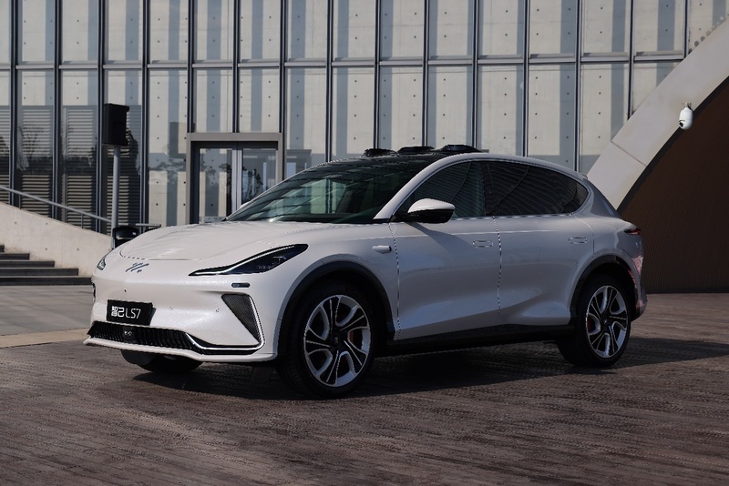 经济家用SUV，智己LS7和护卫舰07你选谁？