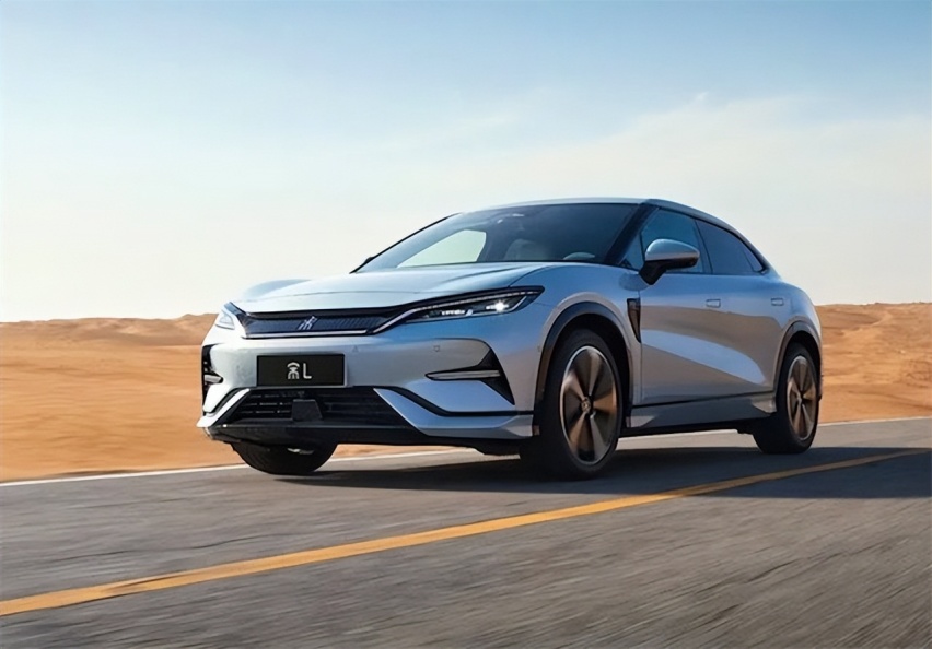 当比亚迪开始造猎装SUV，年销300万真的不是梦