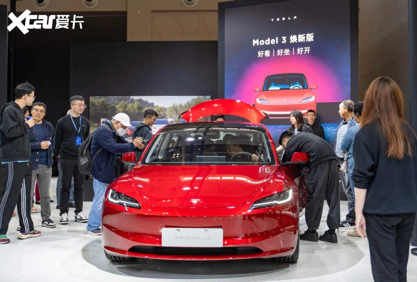 特斯拉携最新产品亮相昆明国际车展 全新model 3开放试驾