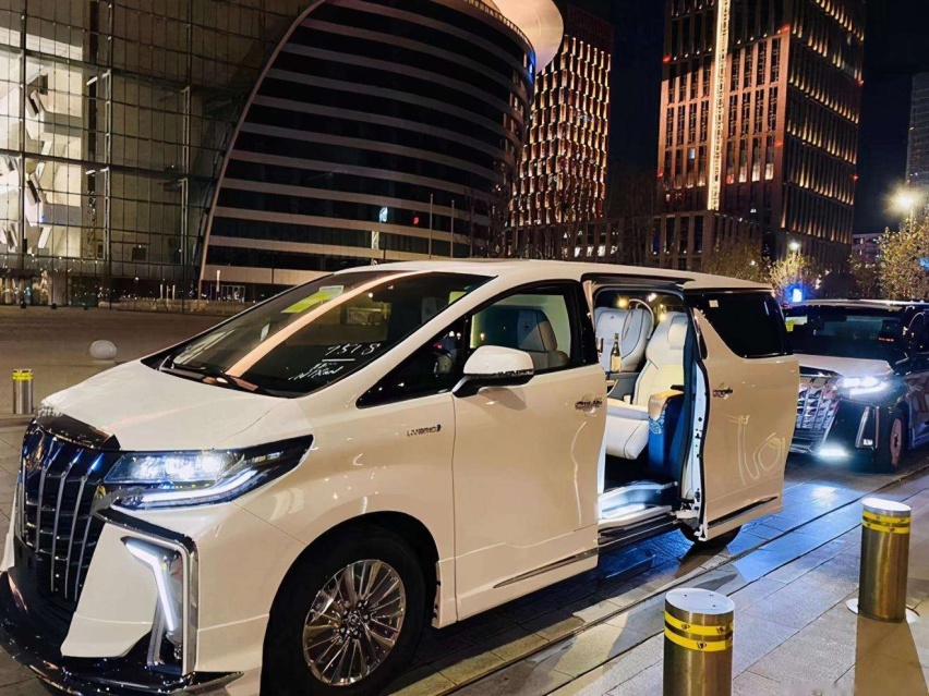 堪称“中国版埃尔法”，比亚迪高端MPV曝光，能平替加价神车？