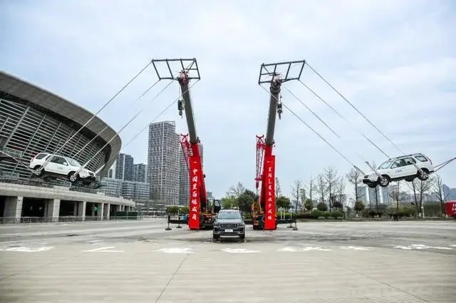 【E汽车】吉利中国星双车加新上市