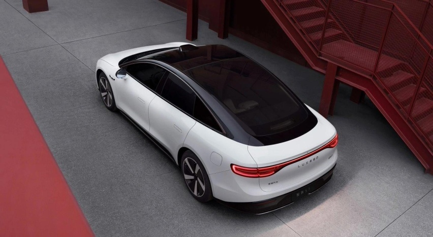 华为首款轿车要来了 和奇瑞联手打造 规格超Model S