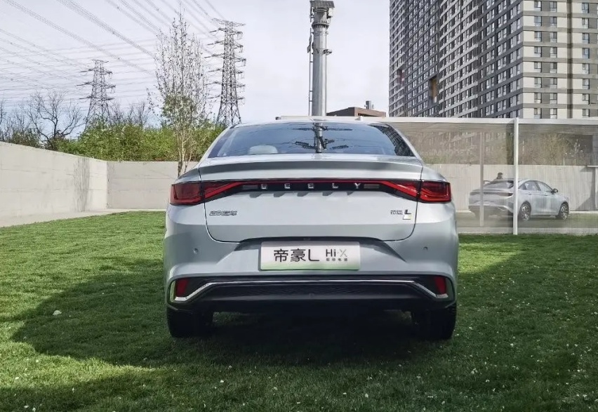 帝豪L 雷神Hi·P：满油续航1300km，能不能称之为混动魔王