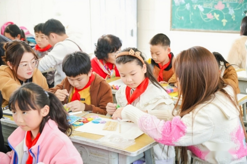 携手中汽中心，上汽奥迪年度西南公益行活动完美收官