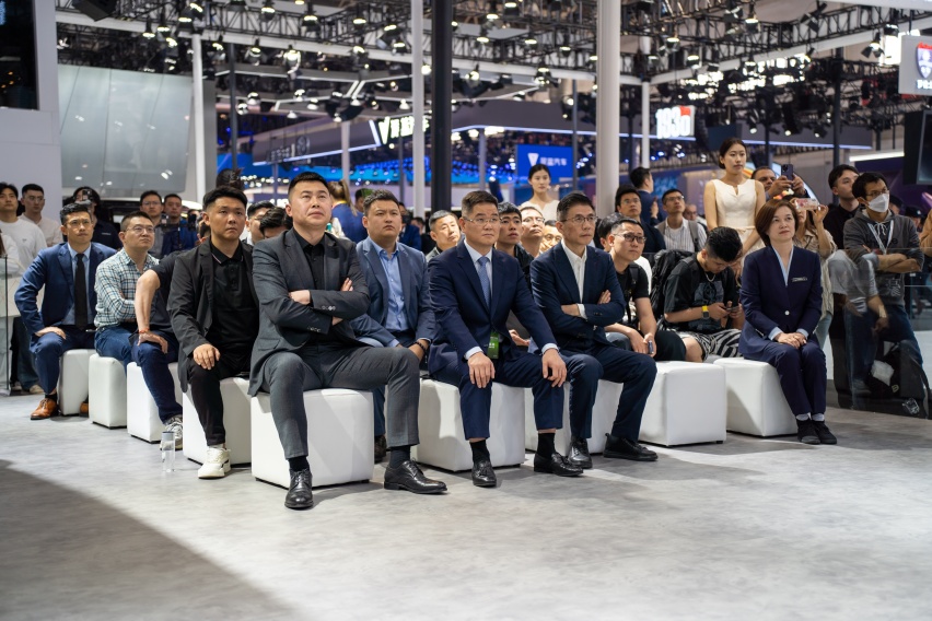 “巅峰之上，驭见未来” 2024 北京车展 MANSORY 迈莎锐首发