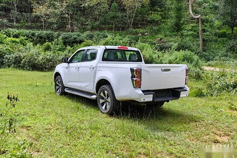 “3.0T D-MAX”领衔 12月皮卡新车前瞻