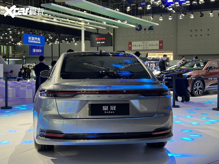 2022广州车展：皇冠SportCross开启预售，皇冠Sedan首发