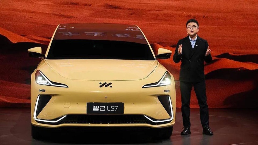 车企高管2023年的嘴炮之战，除了余承东，90%都败了？