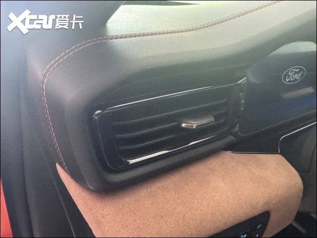 27款探险者昆仑巅峰，依然硬派，依旧能打