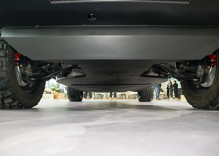 剑指仰望？东风高端硬派越野SUV，预计售价超70万！