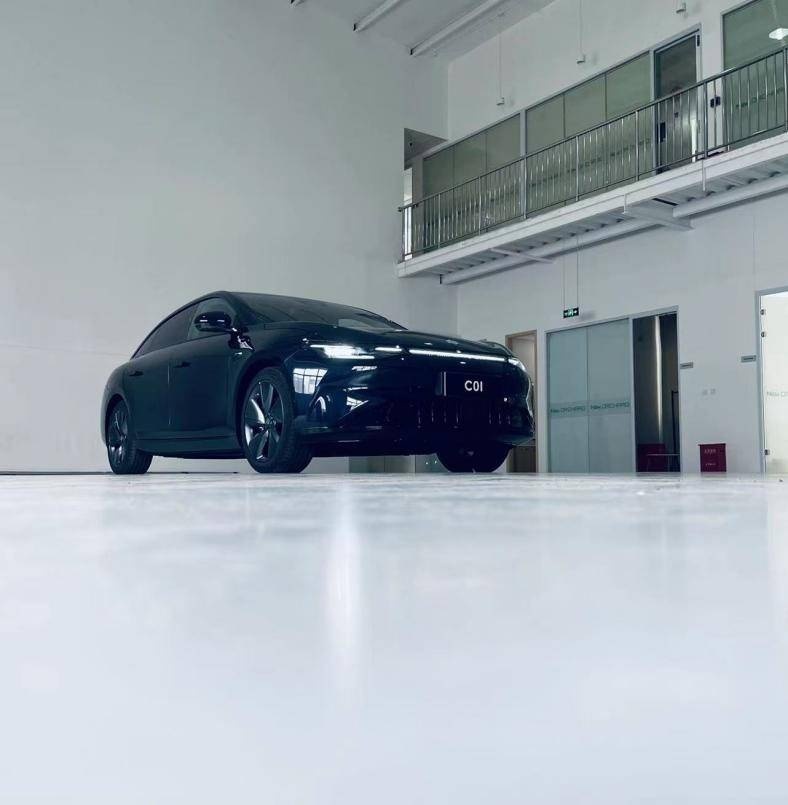 C位出道，零跑C01展现硬核实力丨新车