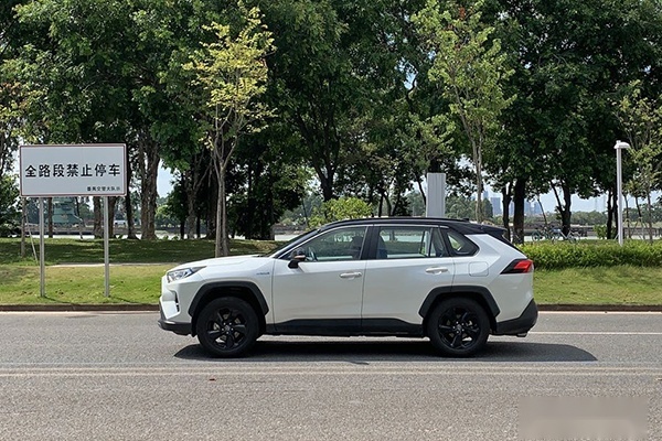一汽丰田RAV4超深度车评：不是所有的传奇都能延续传奇