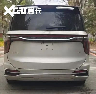前脸比埃尔法还夸张 红旗全新MPV长啥样？