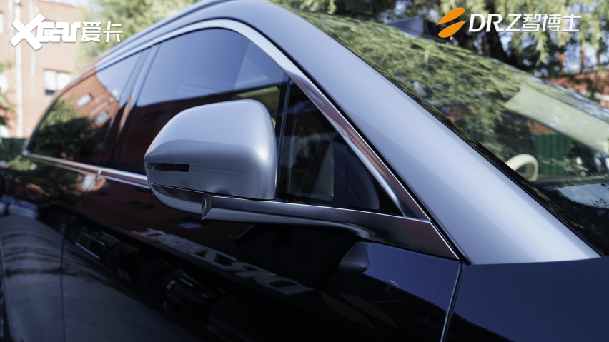 「问界M9×智博士」激情驰骋，让每一段旅途都焕发别样光彩