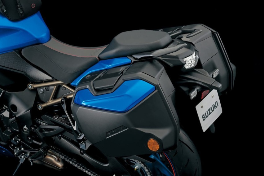 2022铃木GSX-S1000GT发布：生化机械风脸谱，全能公升级跑旅