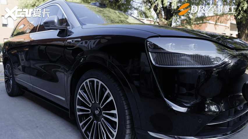 「问界M9×智博士」激情驰骋，让每一段旅途都焕发别样光彩