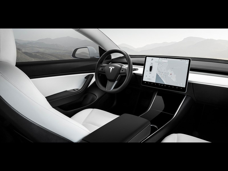 起售价格为35.58万元，国产特斯拉Model 3实车亮相
