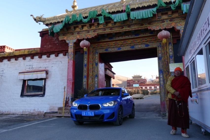 旅朋友丨冬日自驾理塘，探寻丁真家乡