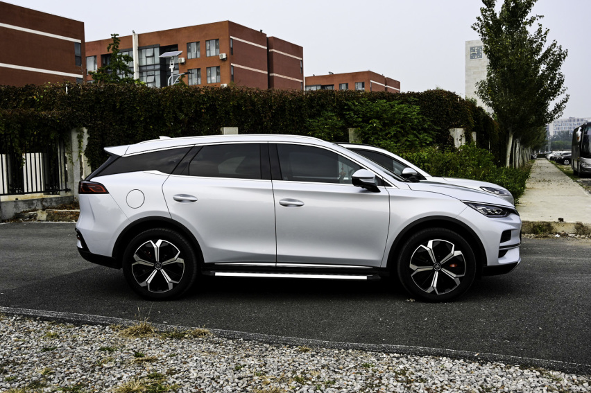 20万元选一台家用SUV 东风奕派eπ008和比亚迪唐哪一个更合适