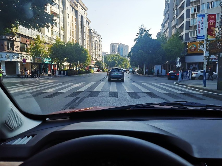 千里自驾北汽瑞翔X3 打卡重庆网红地 寻找别样之美