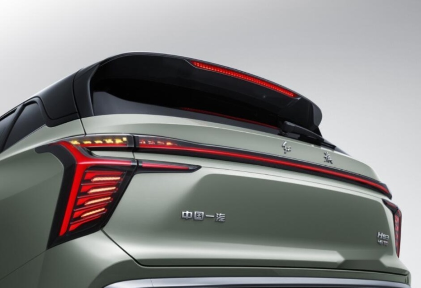 入局紧凑型SUV！搭载燃油/混动动力，红旗HS3售14.58万元起