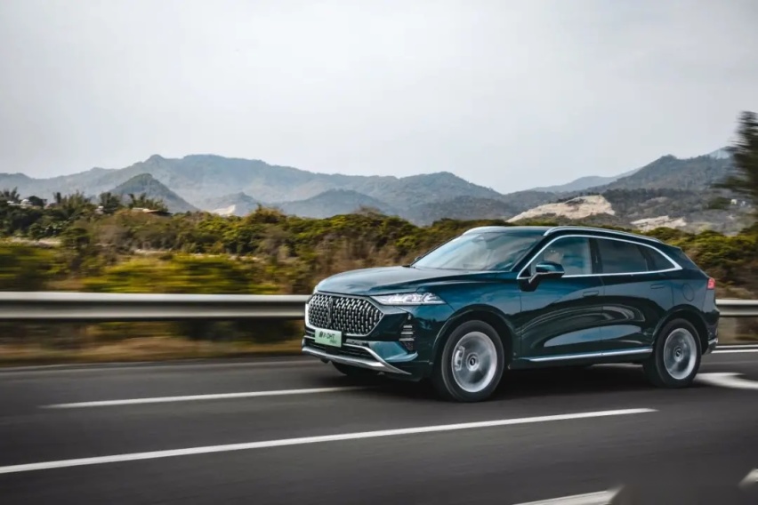 纯电204km超长续航,竞品是理想one ?试驾摩卡DHT-PHEV