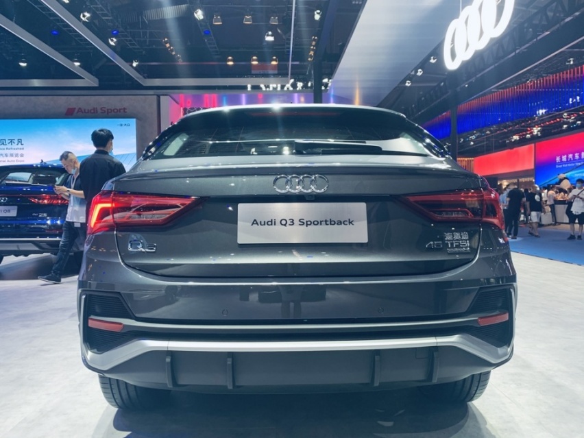 奥迪携豪华阵容进击成都车展，新A4L、新Q7、Q3轿跑亮相