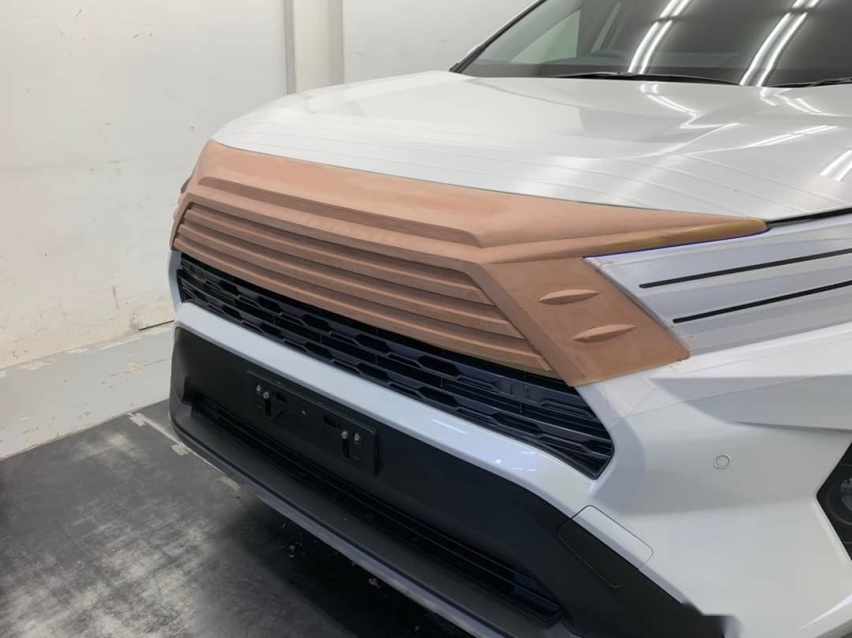 广州车展看到全新一代丰田RAV4不知道怎么改？Rowen外观